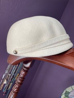HELEN KAMINSKI WOOL NEWSBOY CAP